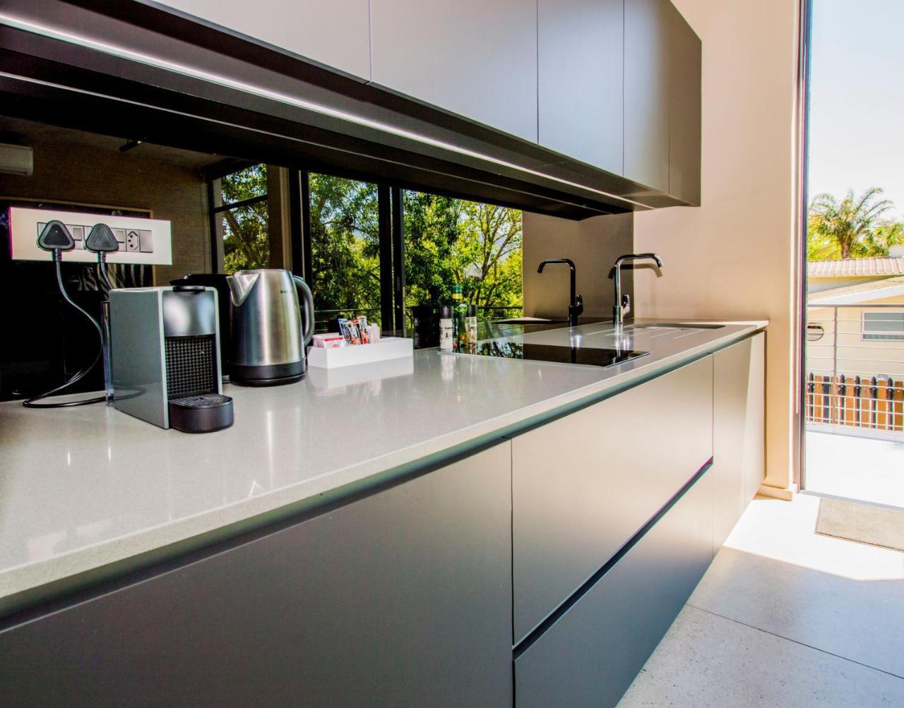De Haas Living @ Die Laan 2 สเตลเลนบอช ภายนอก รูปภาพ