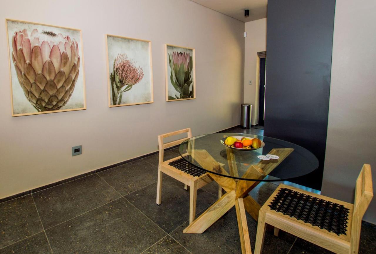 De Haas Living @ Die Laan 2 สเตลเลนบอช ภายนอก รูปภาพ