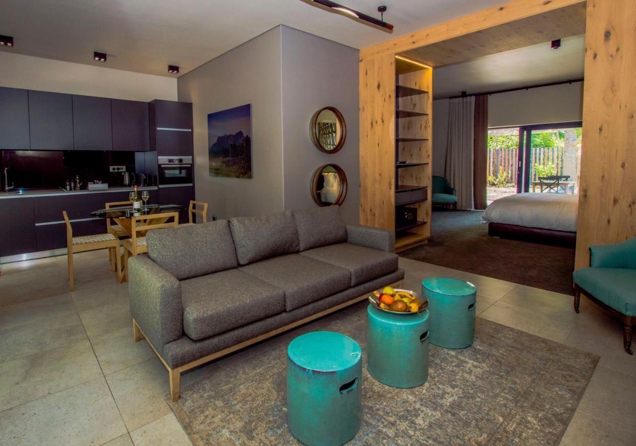 De Haas Living @ Die Laan 2 สเตลเลนบอช ภายนอก รูปภาพ